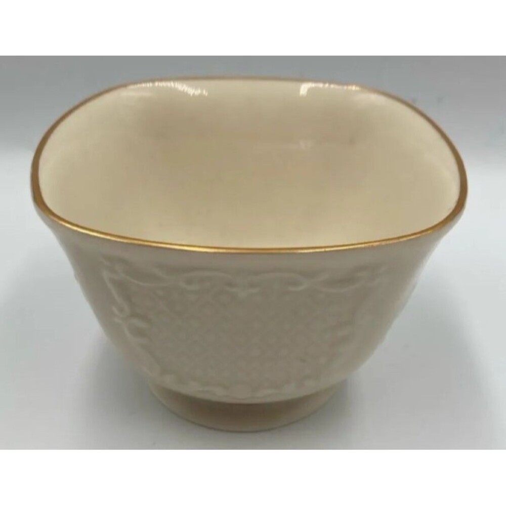 Lenox Canterbury Collection Ivory Gold Trim Footed Square Bowl 4x3 Made in USA
